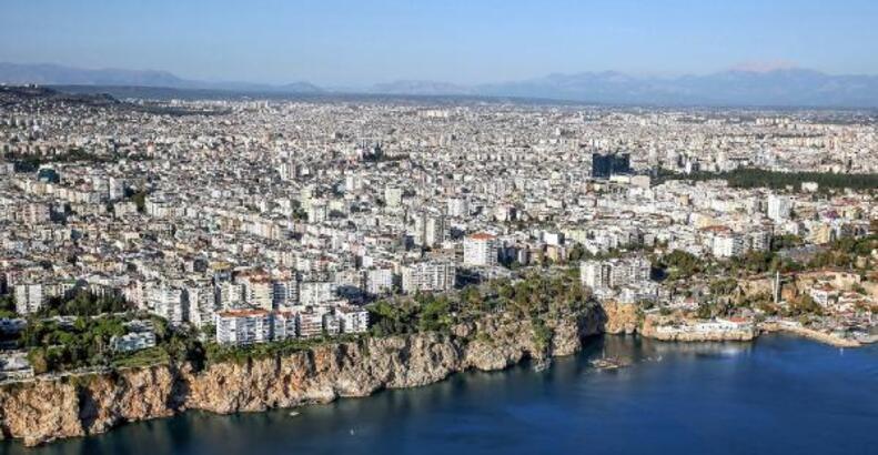 Rus ve Ukraynalıların Türkiye’de konut talebinde artış; Antalya zirvede