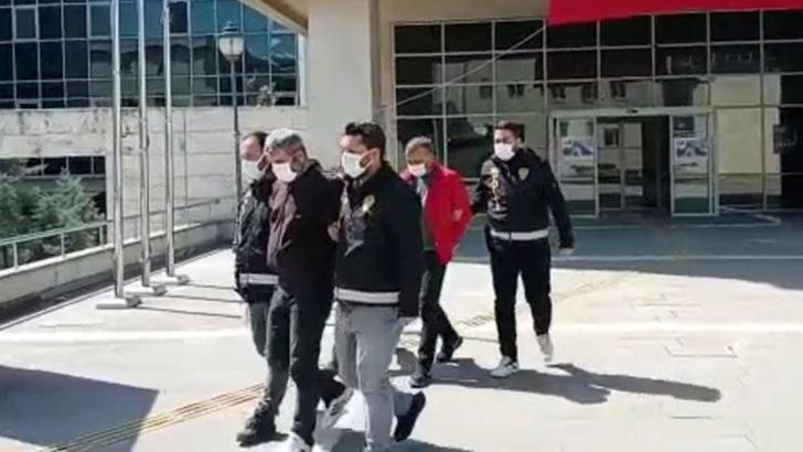 350 bin liralık soygun yapan maskeli şüpheliler kamera görüntülerinden yakalandı