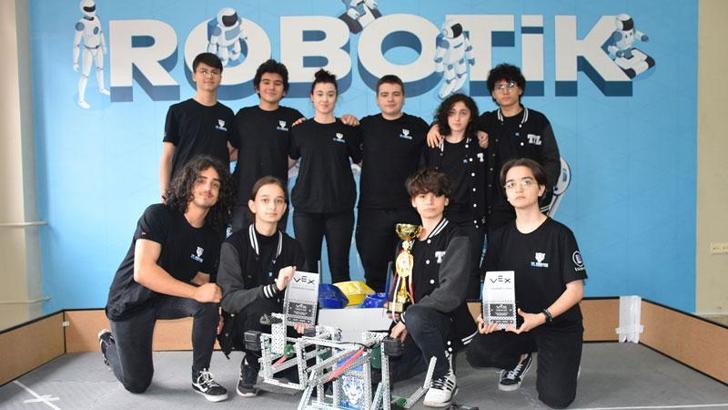 Liseli gençlerin robotu ‘Naci’ ABD yolcusu