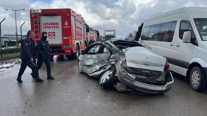 Tuzla'da yağmur nedeniyle kayganlaşan yolda kaza: 2 yaralı