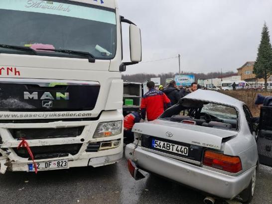 TIR ile otomobil çarpıştı; Hendekspor’un sportif direktörü öldü, eşi yaralı