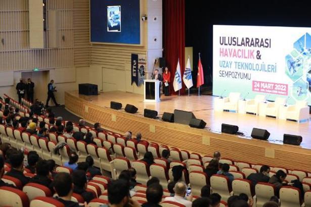 Kayseri'de 'Uluslararası Havacılık ve Uzay Teknolojileri Sempozyumu' düzenlendi