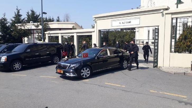 Cumhurbaşkanı Erdoğan cuma namazını Hz. Ali Camii'nde kıldı