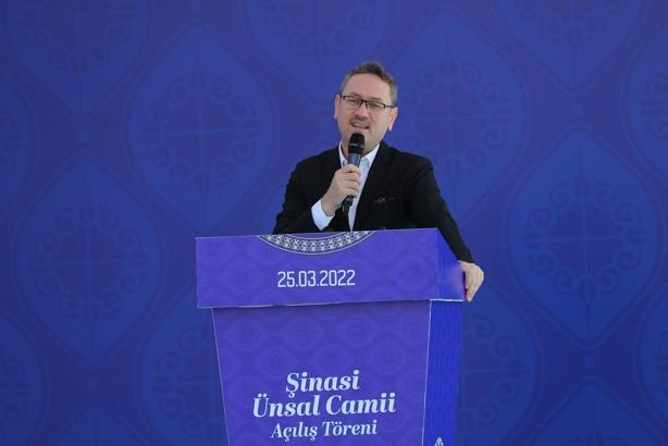 Başakşehir'de Şinasi Ünsal Camii ibadete açıldı