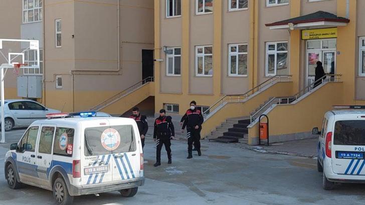 Lise öğrencisi, kavga sonrası okula tabanca ve tüfekle geldi