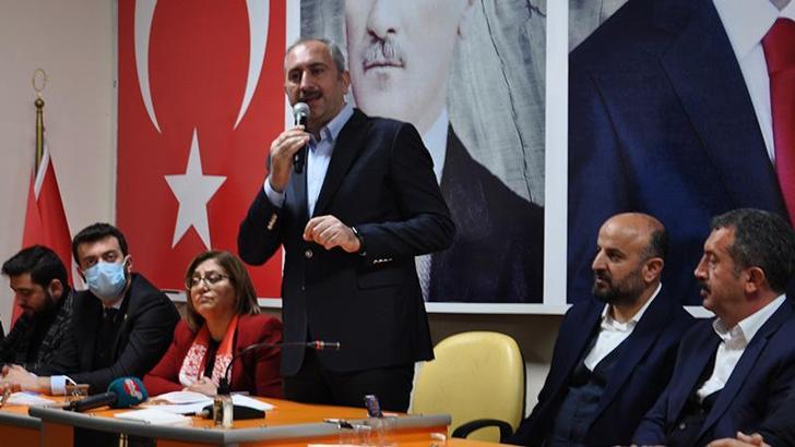 Abdulhamit Gül: Siyaset, sorunları çözerek yoluna devam eden bir yolculuktur