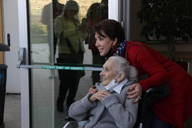 Üniversite öğrencileri ve tiyatrocularından anlamlı ‘27 Mart’ ziyareti