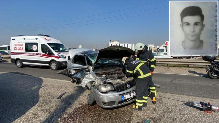 Hatalı dönüş yapan otomobil minibüsle çarpıştı; sürücü yaralandı, oğlu öldü
