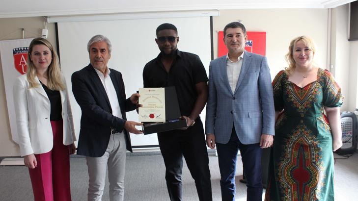 ‘Global Mezun Elçisi Programı’yla Türkiye’nin uluslararası eğitim elçileri yetişiyor