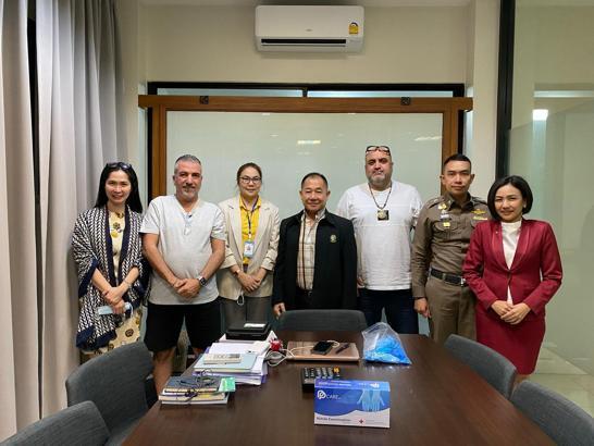 Değerli taşlarla bezeli gümüş takılar kripto para piyasasına giriyor