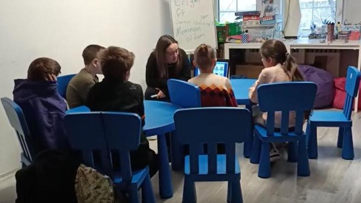 Ukrainian children who fled the war are learning Turkish