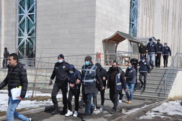 Aynı inşaata ikinci kez soyguna gelen 7 hırsız suçüstü yakalandı