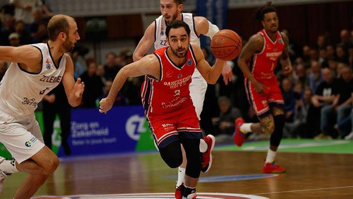 Bahçeşehir Koleji, final yolunda avantajı kaptı