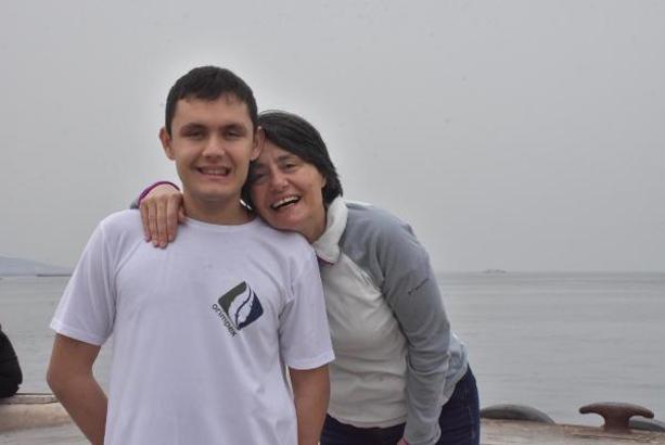 Otizmli yüzücü Tuna, Ege'nin iki yakası arasında kulaç atacak