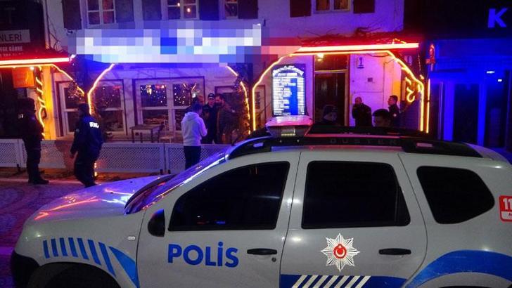 Restoran sahibi eski çalışanını tabancayla vurarak yaraladı