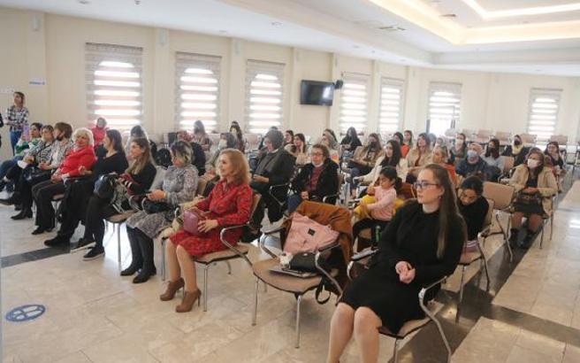 Küçükçekmece Belediyesi, ‘Aile Akademisi’ne ev sahipliği yaptı