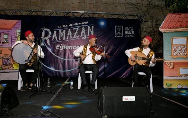 Kuşadası'nda tarihi kervansarayda ramazan eğlencesi