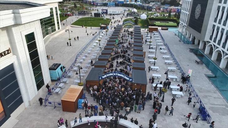 Sancaktepe’de ‘Asırlık Lezzetler ve El Sanatları Çarşısı’ açıldı