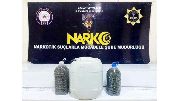 Gaziantep'te 22 kilo 900 gram sıvı metamfetamin ele geçirildi