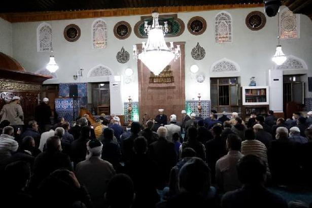 Ayasofya Camii İmam Hatibi Muştuer, İnegöl’de teravih kıldırdı