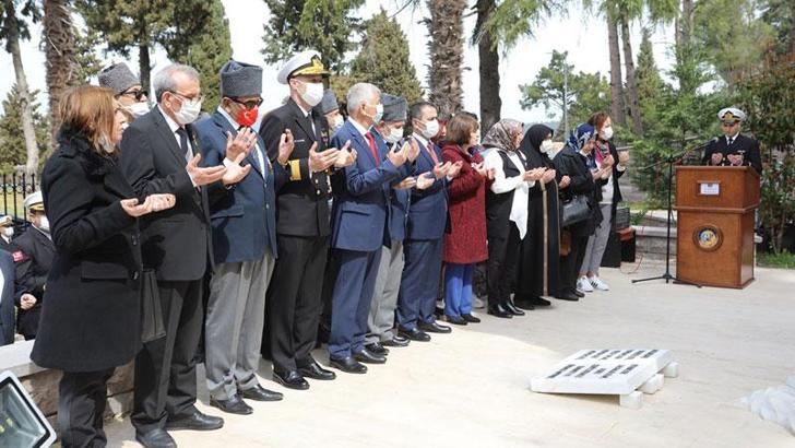 Çanakkale'de, Dumlupınar Denizaltısı şehitleri anıldı