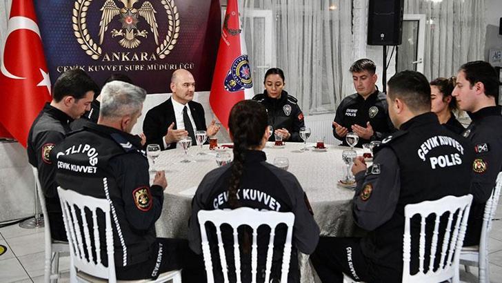 Bakan Soylu, Çevik Kuvvet Şube Müdürlüğü'nde iftar yaptı