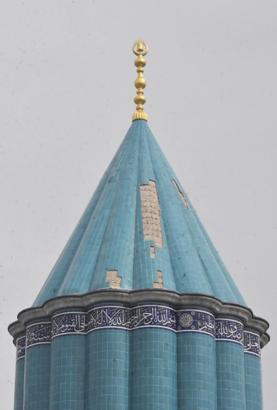 Mevlana Müzesi'nin Kubbe-i Hadra'sının yeni çinileri döküldü