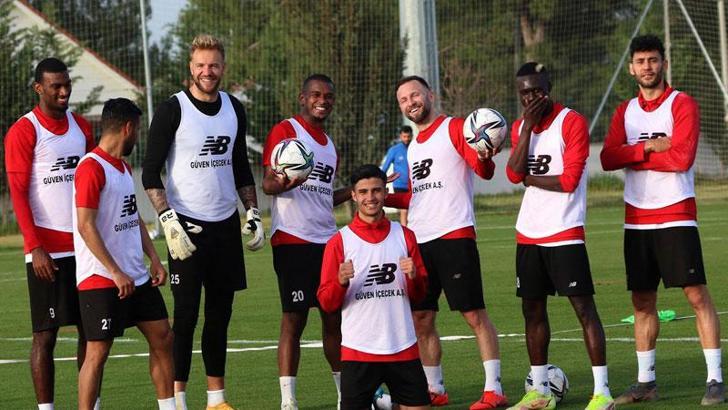 Antalyaspor, gollerini akan oyunda kaydetti