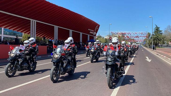 Türk Polis Teşkilatı'nın kuruluşunun 177. yılı Vatan Caddesi'nde kutlandı