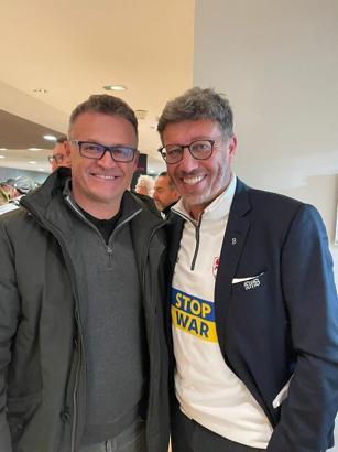 İrfan Buz, Dortmund maçını Stuttgart Başkanı Claus Vogt ile izledi