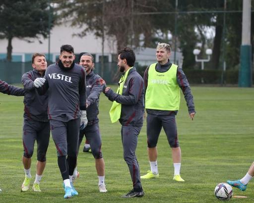 Trabzonspor 1 günlük iznin ardından topbaşı yaptı