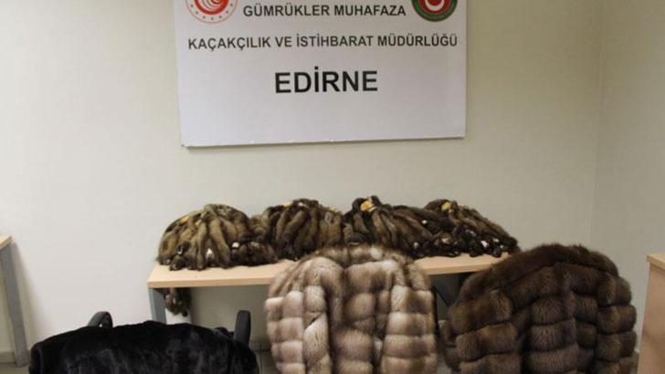 Kapıkule'de 23 milyon liralık kaçak eşya ele geçirildi; aralarında 123 kürk de var