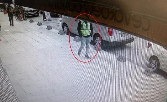 Bağcılar'da 'yeşil yelek' ile  5 kilo altın çaldı