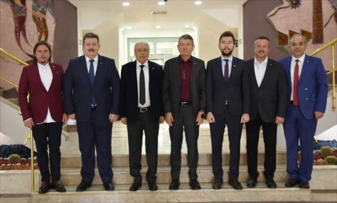 Denizli OSB’de Uslu ve yönetim kurulu güven tazeledi