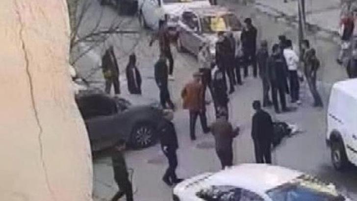 Avcılar'da iki motosikletli önce yaraladıkları kişiyi geri gelip öldürdü