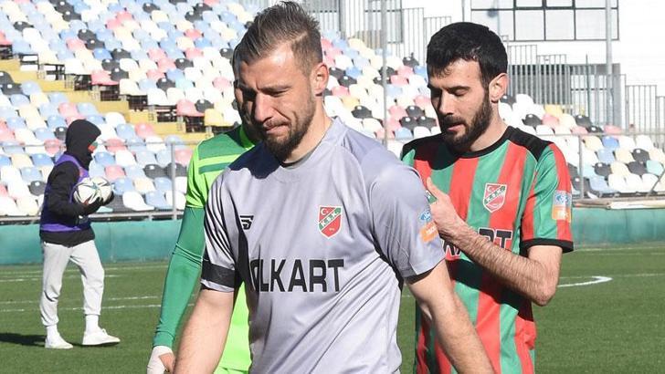 Karşıyaka'da kaleciler formaya hasret kaldı