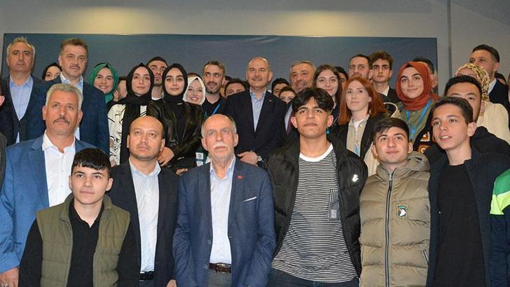 İçişleri Bakanı Soylu, Trabzonlu hemşehrileriyle sahurda buluştu