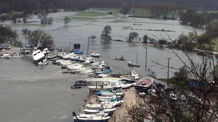 Kırklareli’de İstanbul’a su sağlayan Kazandere ve Pabuçdere barajları taştı