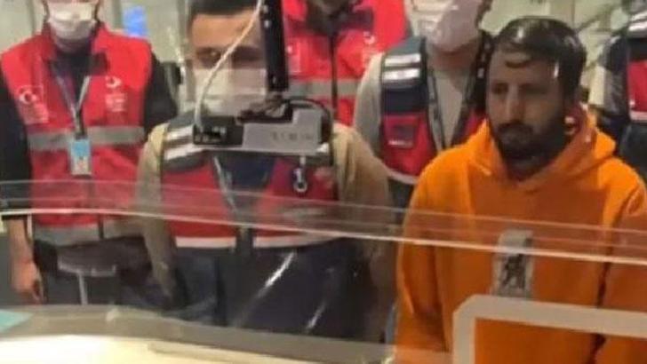 Kadınların uygunsuz videolarını paylaşan Pakistanlıya sınır dışı