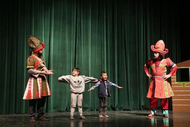 Osmaniye’de yüzleri güldüren Ramazan gösterileri