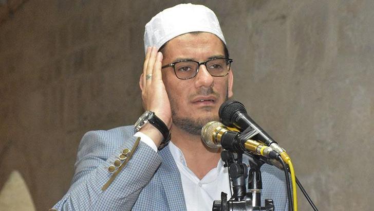 Arabistan'da ezan okuma birincisi, tarihi Ulu Camii'nde cuma selası verdi