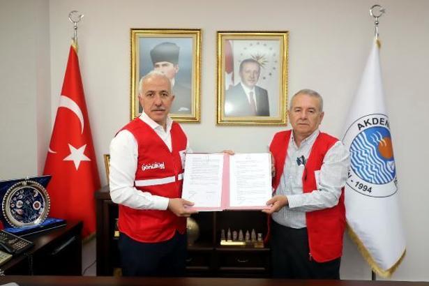 Akdeniz Belediyesi'nden Türk Kızılayı'na yer tahsisi
