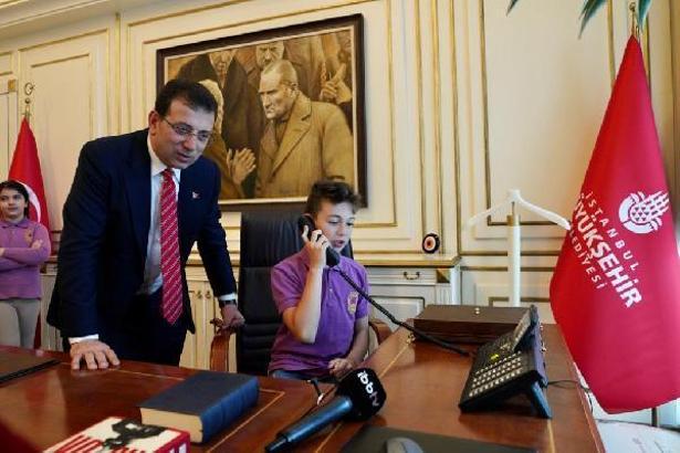 İmamoğlu koltuğunu 4. sınıf öğrencisi Arif'e devretti