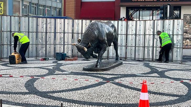 Boğa heykeli 15 gün süreyle bakıma alındı