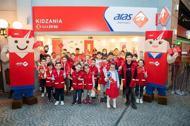 ‘Minik Araslar’ 23 Nisan’ı KidZania’da kutladı