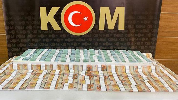 İstanbul'da matbaa kurup sahte döviz basan şüphelilere operasyon