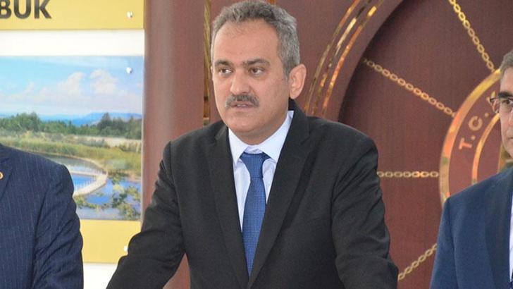Bakan Özer: Öğrencilerimiz ve öğretmenlerimiz ilk kez bugün maskesiz bir gün geçirdi