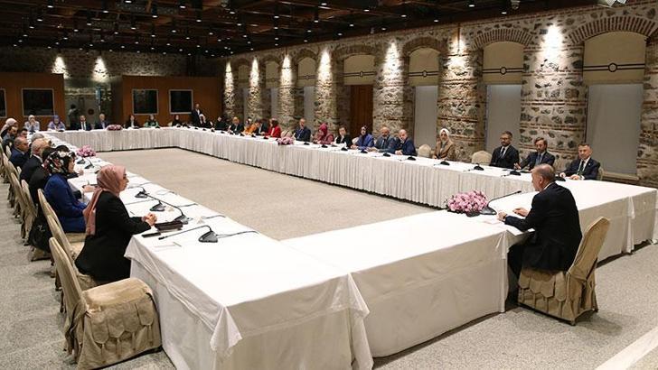 Cumhurbaşkanı Erdoğan TÜRGEV heyetini kabul etti