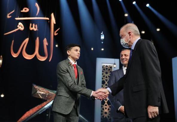 Cumhurbaşkanı Erdoğan: Ayasofya Camii'ni de aslına rücu ettirerek, milletimiz üzerinde oynanan kirli oyunu bozduk