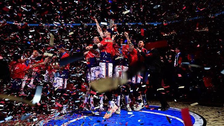 Bahçeşehir Koleji'nde kupa coşkusu